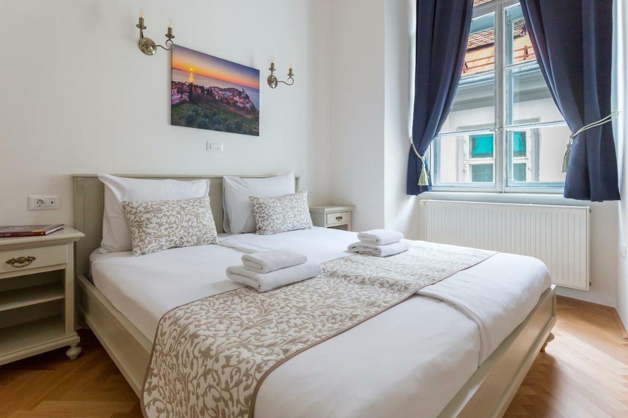 Barbo Palace And Appartement