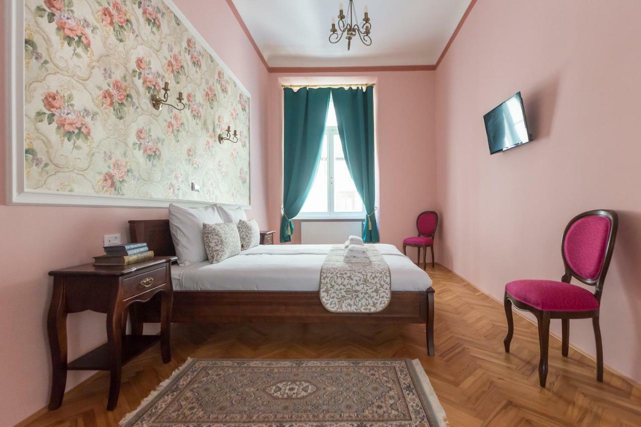 Barbo Palace And Appartement *