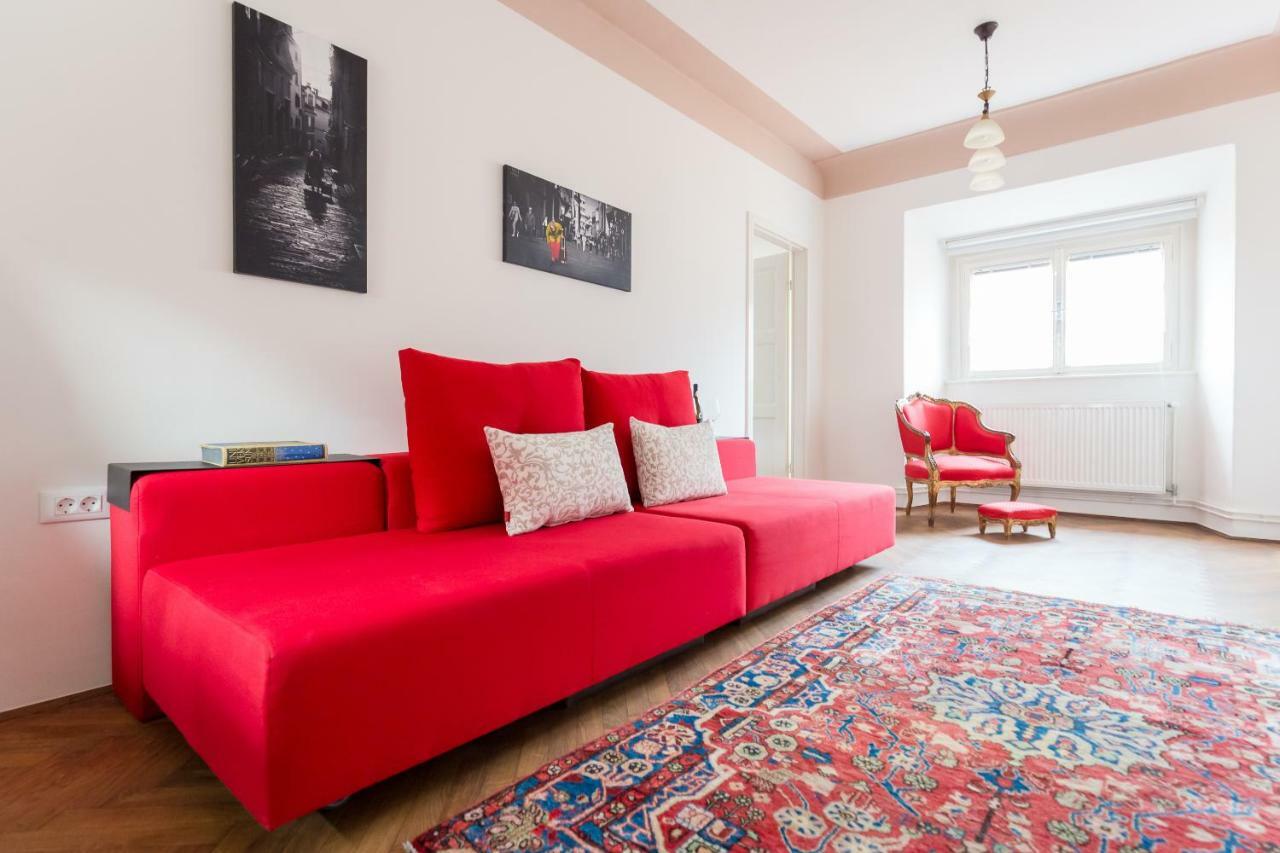 Barbo Palace And Apartma *