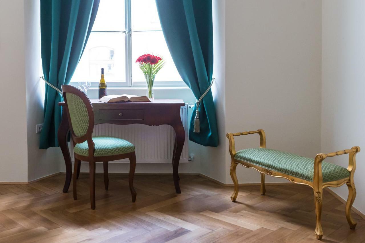 Barbo Palace And Appartement *